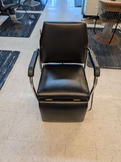 Shampoo Bowl and Shampoo Chair $100