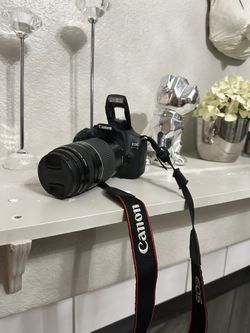 Canon T7 WiFi Camara