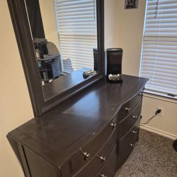 dresser