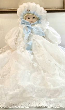 DOLL ~ Victorian Bisque Porcelain Doll ~ Vintage ~ Excellent Condition!