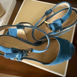 Zapatos- blue jean heels wedges
