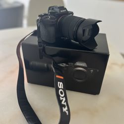 “New” Sonny Camera A 7 IV (With Kit Lens)