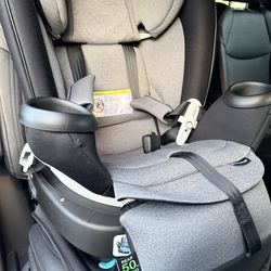 Evenflo Revolve 360 slim 2 in 1 carseat