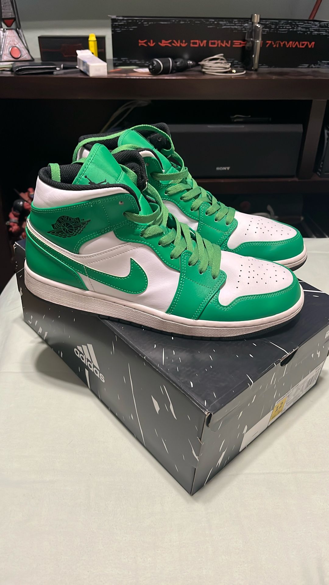 Air Jordan 1 Mid Lucky Green Size 12