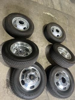 17” Ford F350 Dually wheels DRW 8x200