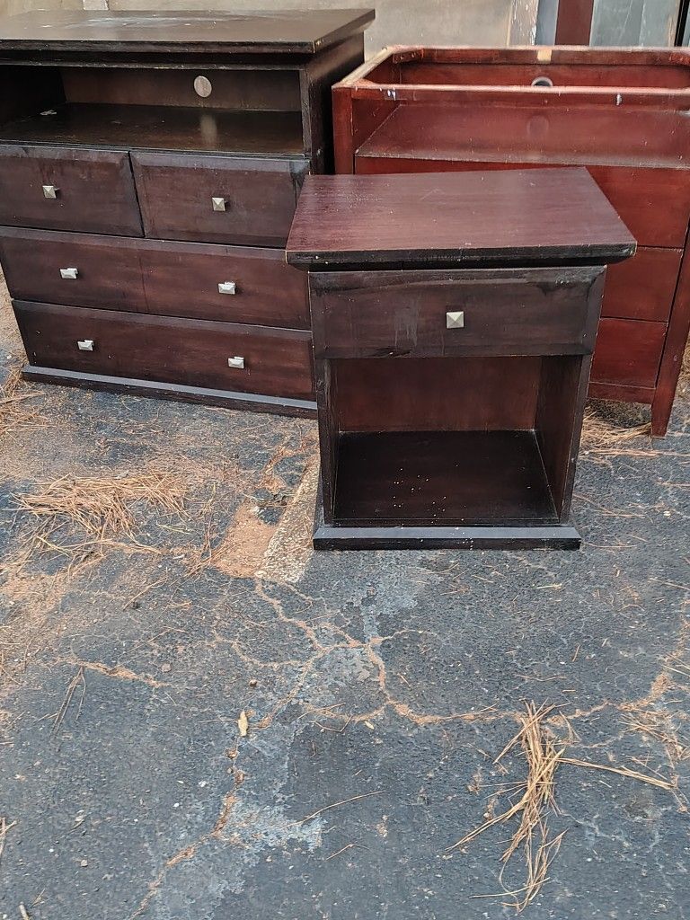 Two Night Stands And Dresser For 45.00