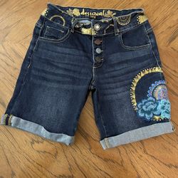 Like New Women’s Desigual Jean Shorts - Size 26