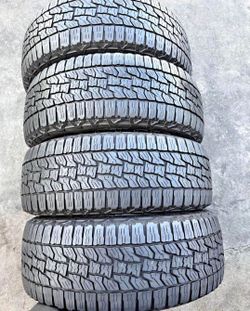 225 55 18 Falken tires Con 80% de Vida Las 4