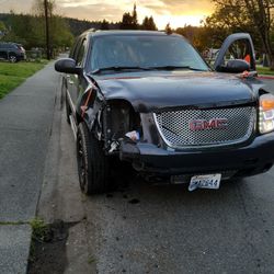 2008 Yukon Denali **  FULL PART OUT****