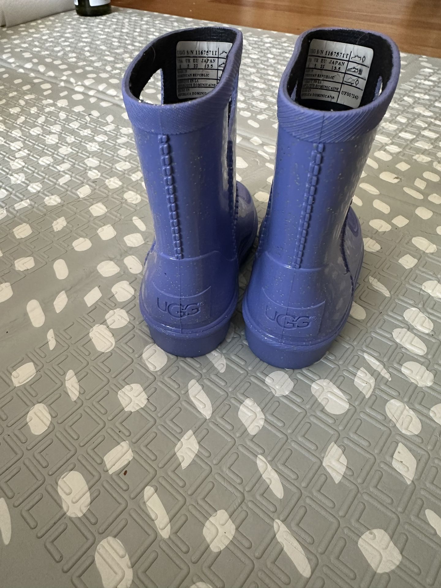 Ugg Rain Boots Size 6