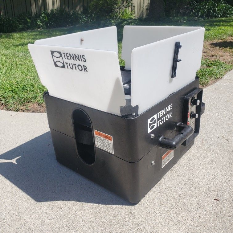🎾Tennis Tutor 🎅Model 2 - Tennis Ball Machine- New Lithium Batteries