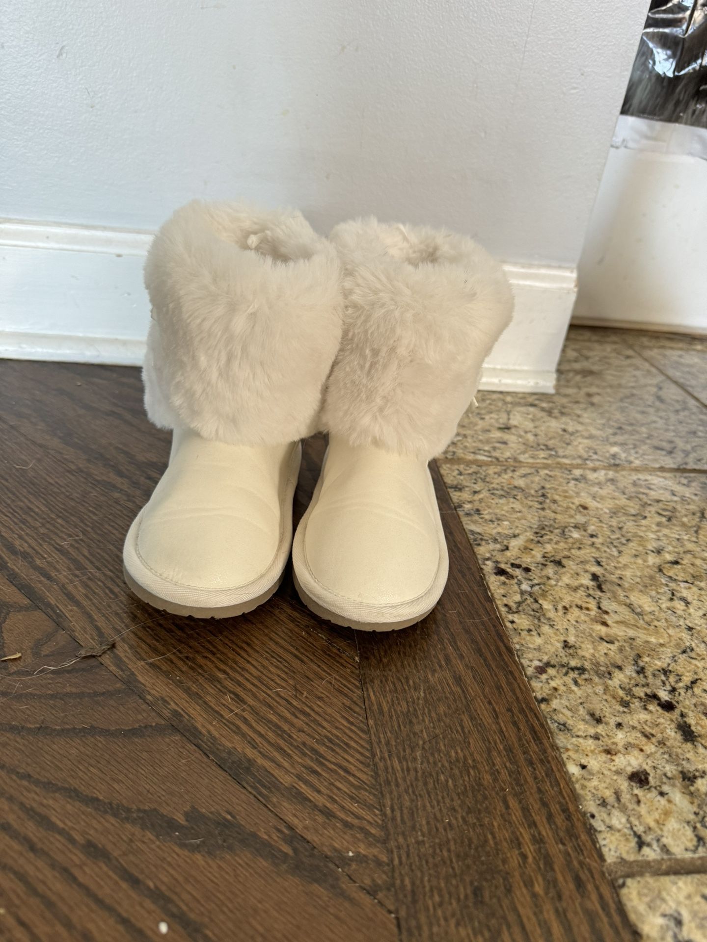 Gymboree White Fur Boots