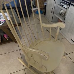 rocking chair in Good condition