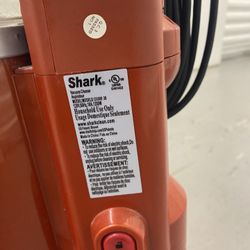 Shark Carpet Cleaner/vacuum