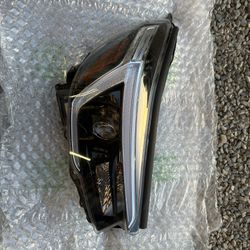 2021 Subaru Forester Right Headlight 