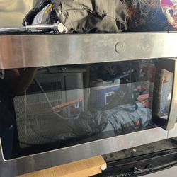 Microwave Oven 