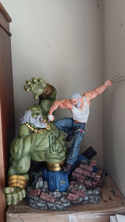 Maestro vs Logan 1/4 statue