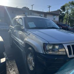 Grand Cherokee Laredo 2004 