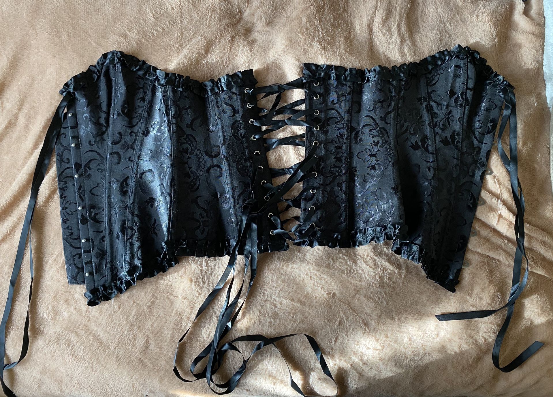 Brand New Black Lace-Up Corset – Elegant Gothic Style