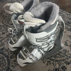 Women Ski Boots