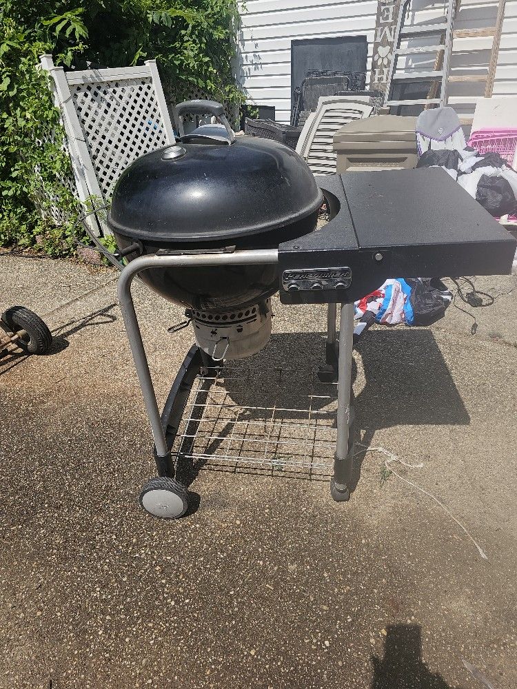 Price Is Firm.. Weber Charcoal Barbecue The Performer With Pull-up Table