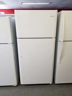 Frigidaire scratch and dent 18cu.ft white top mouth fridge 1 Year warranty