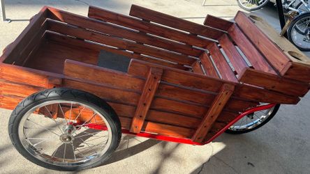 Handmade Wooden Wagon/Vagon de Madera Hecha a Mano