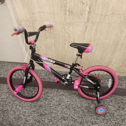  Kent Sparkles 18" BMX bike for kids, typically suited for ages 5-8. 
