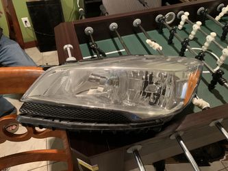 2016 ford Escape left side headlight