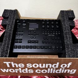 Elektron Analog Four MKII 4-voice Analog Synthesizer with Sequencer