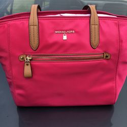 Pink “Kelsey” Michael Kors Bag