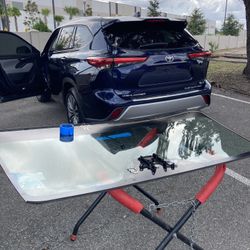 Replace The Windshield Toyota Highlander 
