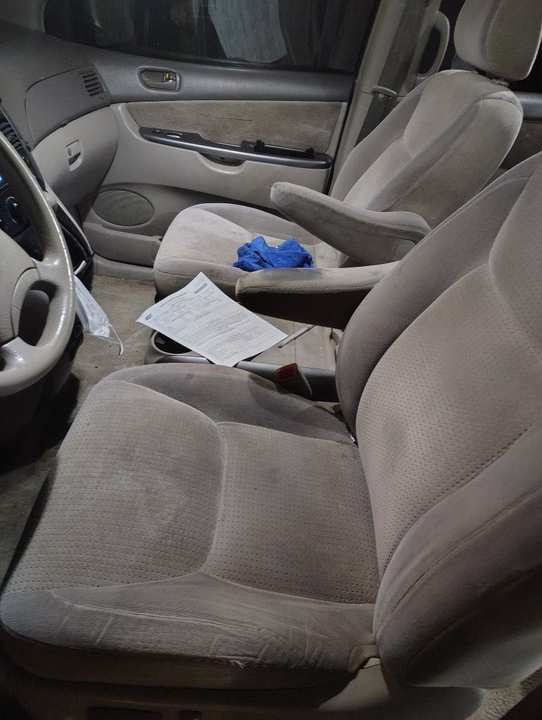 2005 Toyota Sienna
