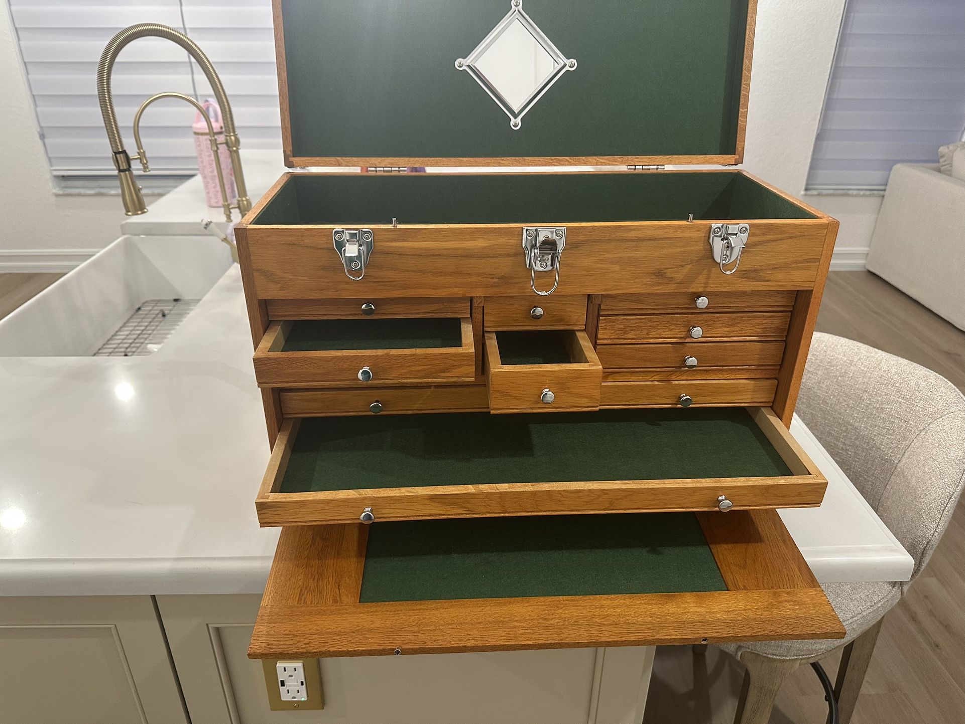 Gerstner International 11-Drawer Oak Top Chest - GI-T24