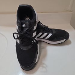 GOLF SHOES