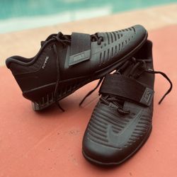NIKE ROMALEOS 3 WEIGHT LIFTING SHOE men s 10 worn once for Sale in Oceanside CA OfferUp