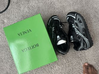 Bottega Orbit 8.5 Black