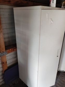 Metal storage cabinet