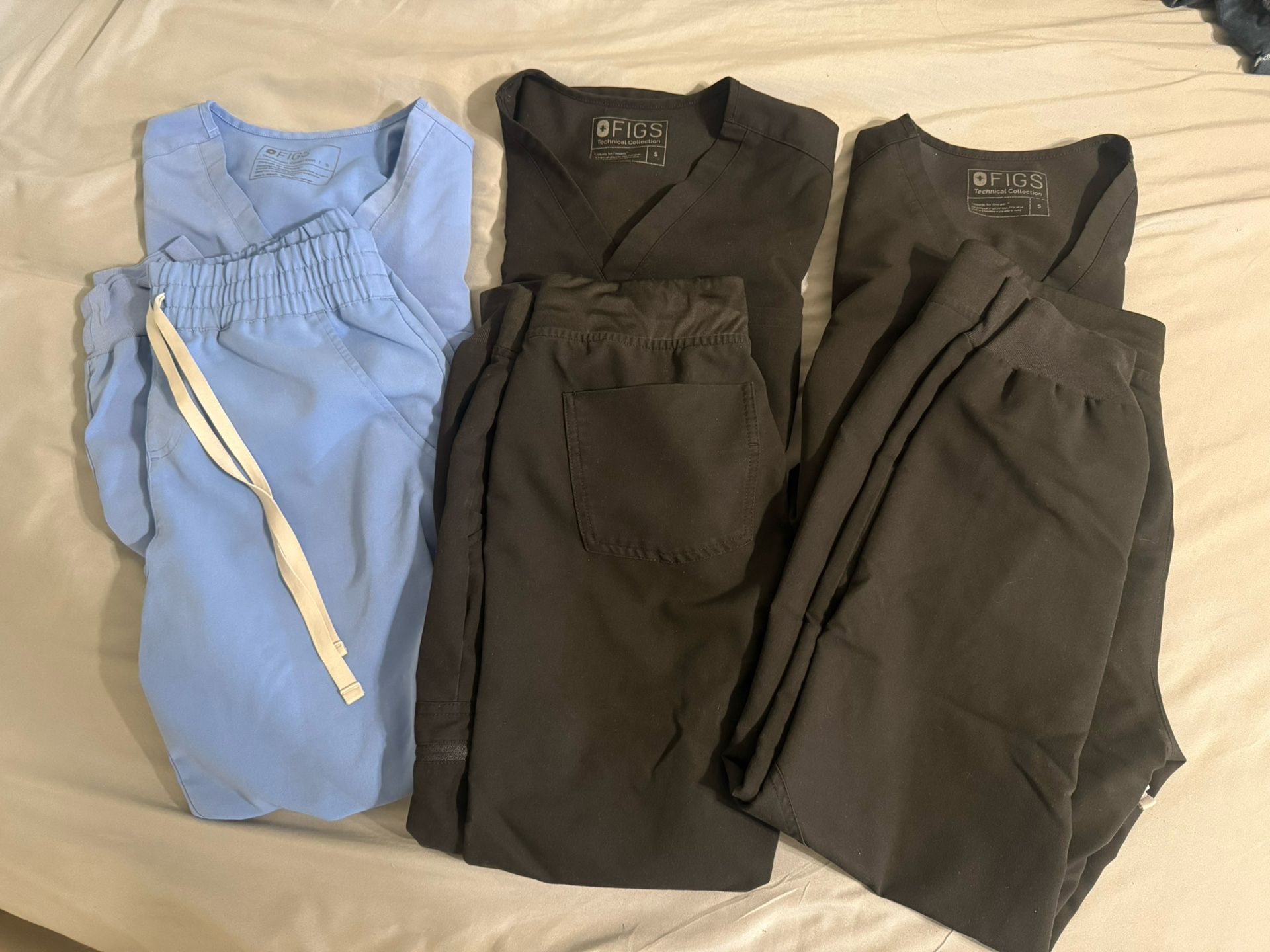 Figs Scrubs size small