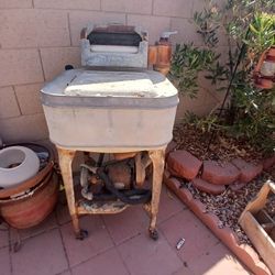 Antique 1920's Maytag Washer