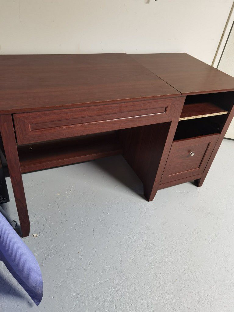 Desk With Standing Riser 