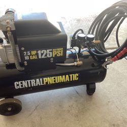 AIR COMPRESSOR 2.5 hp 125 PSI  10 Gal -  HOSE Included   -   $95 Firm
