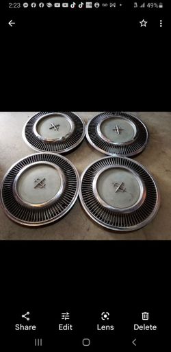 Genuine Wheel Caps For Lincoln 70 s and 80s