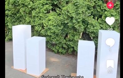 Wood Pilar pedestal