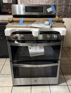 NEW Stainless Steel GE Freestanding 30” Gas Range 