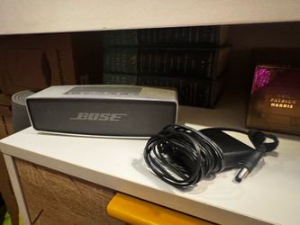 Bose SoundLink Mini Bluetooth Speaker – Original Charger – $70 OBO