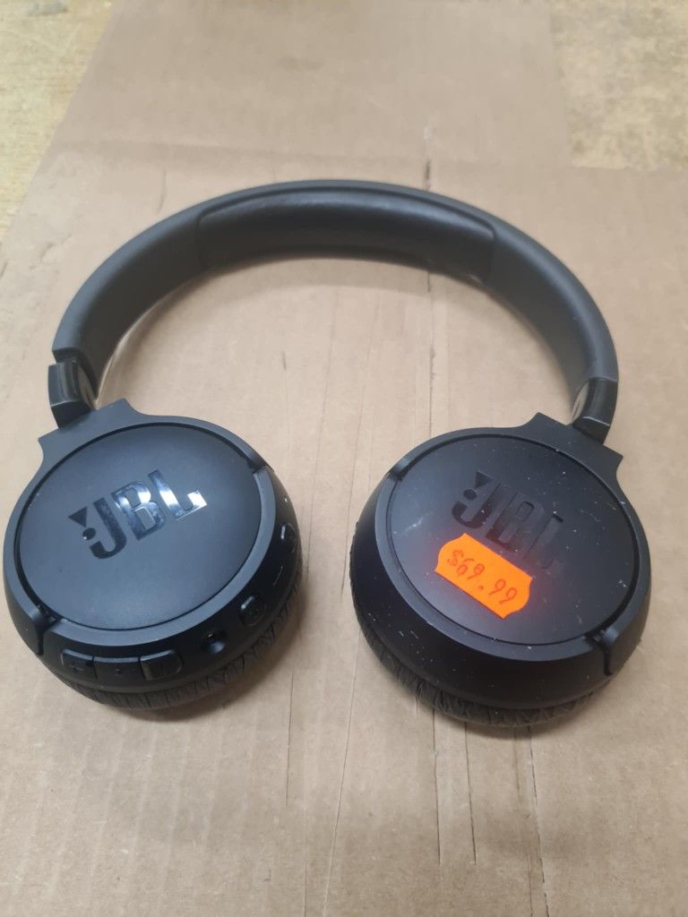 JBL Tune 660NC: Wireless On-Ear Headphones with Active Noise Cancellation - Black