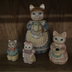 😻Avon Vintage Country Purr-Fection Cat Kitten Teapot, Creamer, Salt and Pepper Shakers Set from 1992