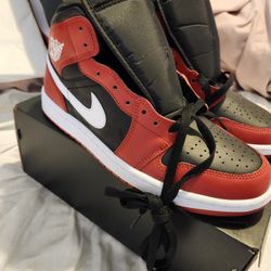 Air Jordan 1 Mid " Gym Red Black White" New