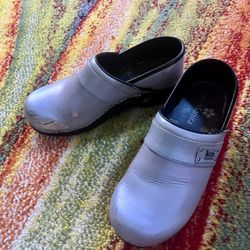 KOI CLOGS!
